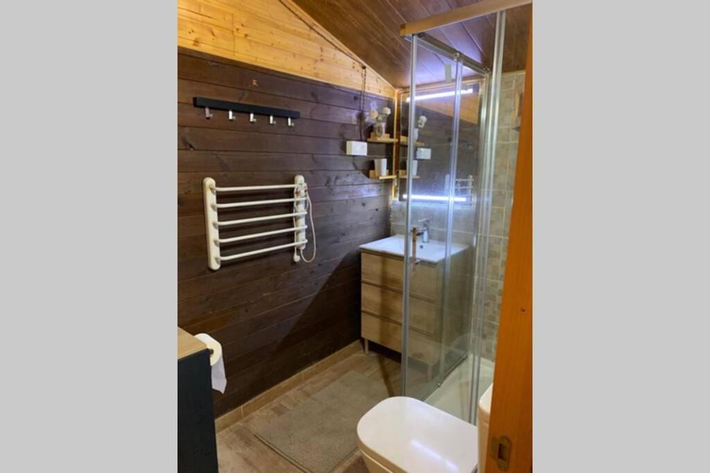 Chalet Hermosa Cabaña A Menos De 15 Minutos De Barcelona